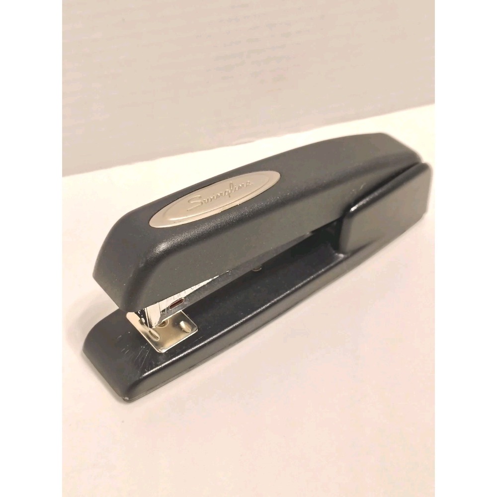 Vintage SWINGLINE 747 STAPLER Made in USA Heavy Duty Black Desk Stapler